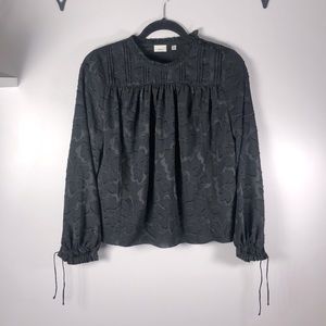 🥳PRICE DROP, Aritzia Wilfred Black pattern blouse